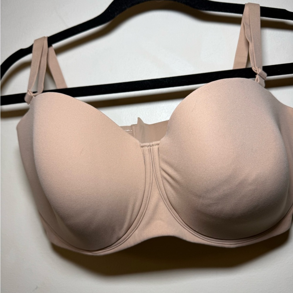 NEW… Skims strapless Bra size 38DD